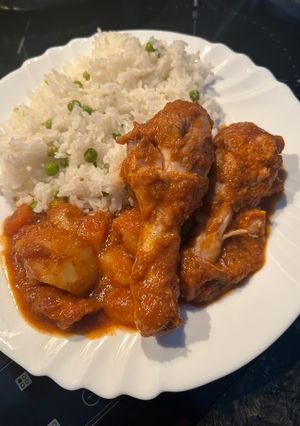Una foto de Muslos de pollo en salsa con Mambo touch