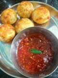பொரித்த சோளம் பணியாரம் வித் செஸ்வான் சட்னி (Poritha solam paniyaram recipe in tamil)