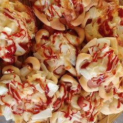 A picture of Pizza bread.