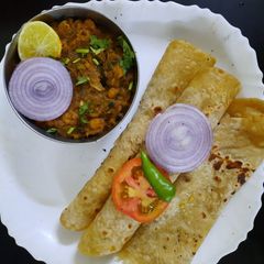 A picture of Dhaaba style chanamasala.