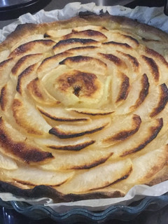 Una foto de Tarta de Manzana (clásica) con compota de manzana
