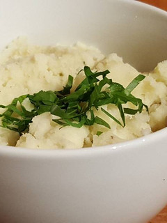 A picture of Rich and Creamy Mashed Potatoes (in a pressure cooker!).