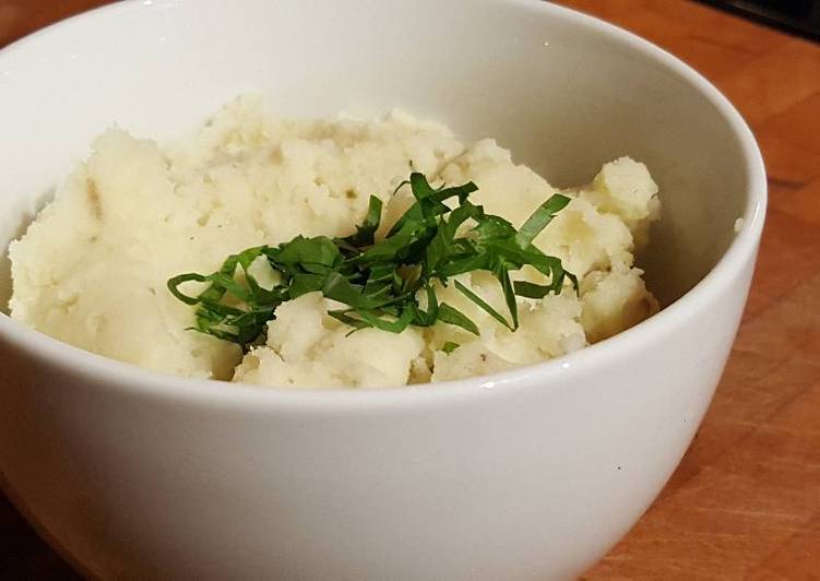 Rich and Creamy Mashed Potatoes (in a pressure cooker!)