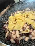 Pasta con radicchio e cannellini