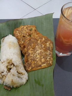 Foto resep Nasi bakar ikan tongkol asap pete