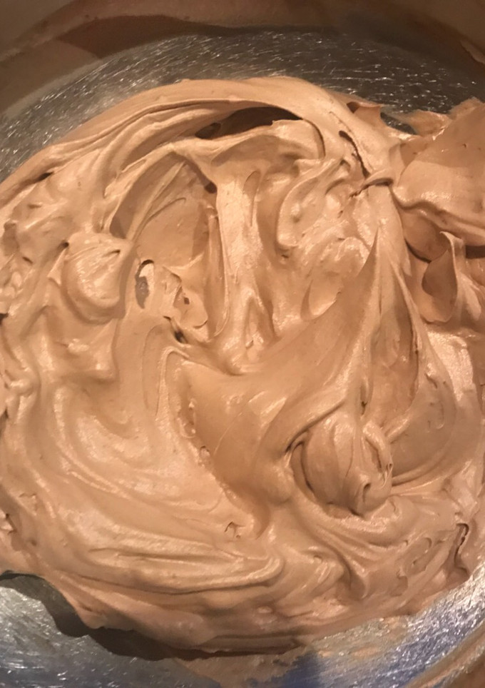 Una foto de Mousse para relleno de torta de caja. Con 3 ingredientes