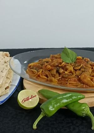 عکسی از دستور دوپیازه قارچ