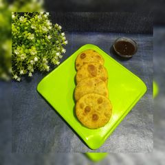 A picture of Matar kachori.