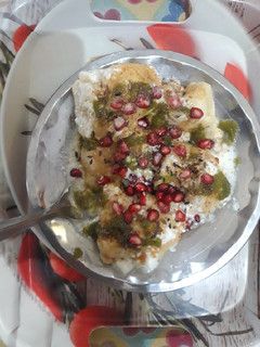दही भल्ले (Dahi bhalle recipe in hindi) रेसिपी मुख्य फोटो