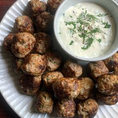 A picture of Lamb Meatballs with Yoghurt Sauce.