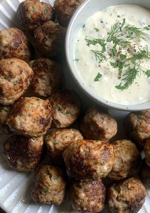 A picture of Lamb Meatballs with Yoghurt Sauce.