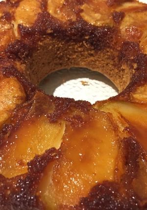 Una foto de Torta de manzana invertida