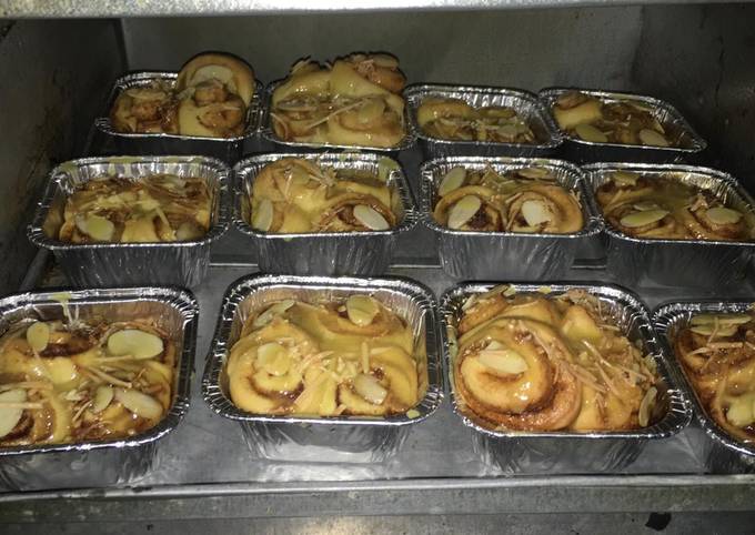 Langkah Mudah untuk Membuat Mini Cinnamon Rolls with Glaze Sugar Anti Gagal