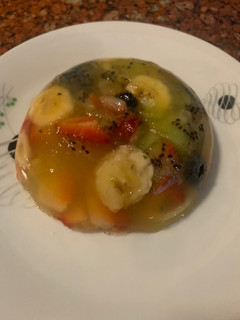 Una foto de ENSALADA de FRUTAS con gelatina AGAR AGAR