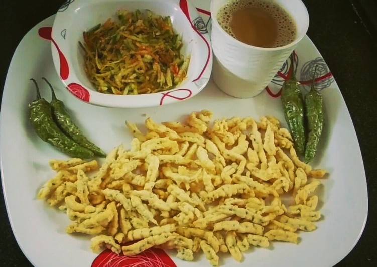 Recipe of Perfect Champakali/Chakri Gathiya