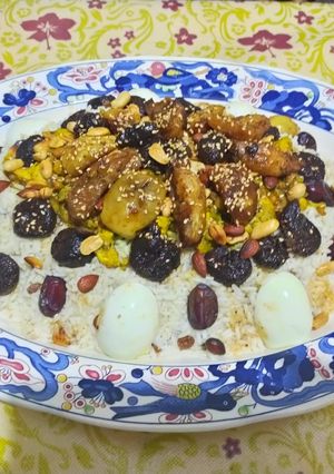 صورة لوصفة الأرز مفور بالدجاج والمكسرات