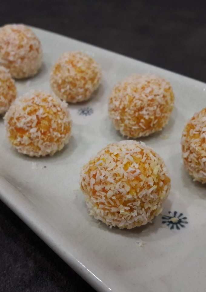 Una foto de Bolitas de zanahoria y coco