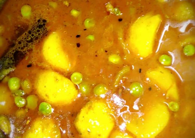 Potato peas curry