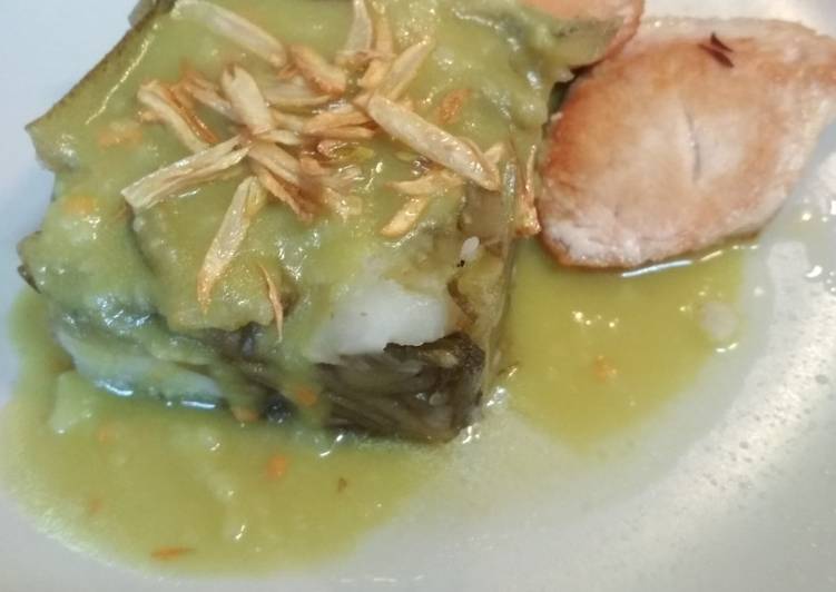 Borrajas con crema de cúrcuma fresca