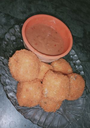 A picture of One bite potato rice balls.