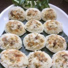 A picture of Instant Coconut Stuffed Idli.