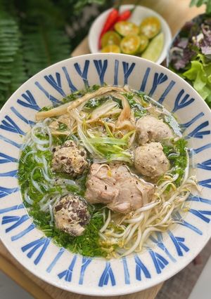 Hình của món Bún mọc Hà Nội.