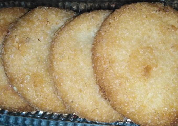 Semolina fried biscuits Recipe by Kokab Shahbax - Cookpad