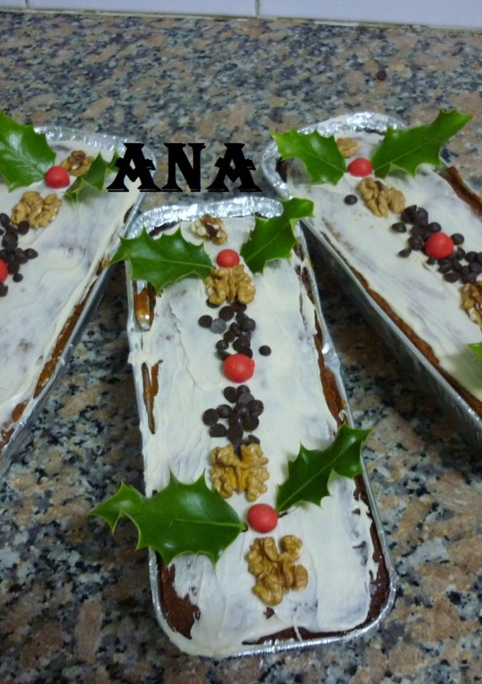Una foto de Budín de frutos secos húmedo