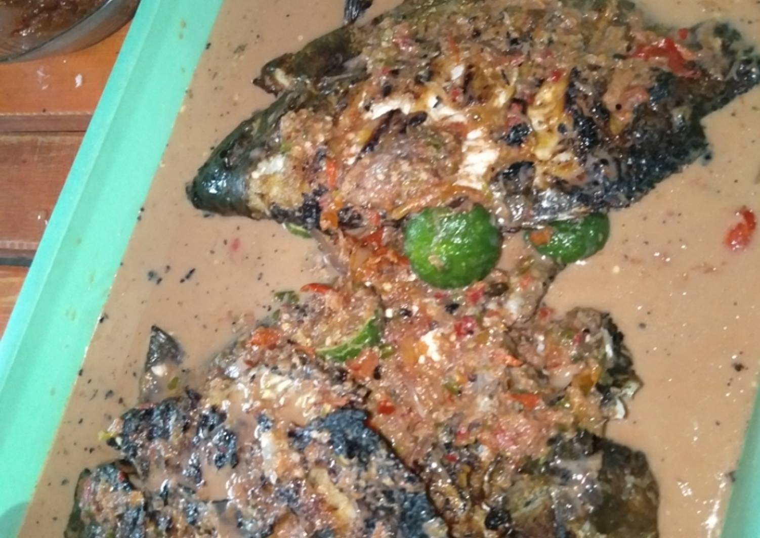 Resep Seruit ikan gurame khas lampung oleh Nia Asyari Resep Seruit ikan gurame khas lampung oleh Nia Asyari