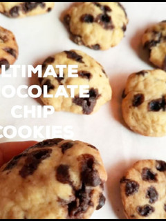 A picture of Ultimate Chocolate chip cookies.