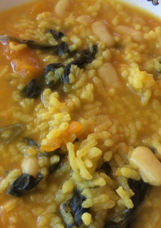 Una foto de Arroz con habichuelas muy fácil