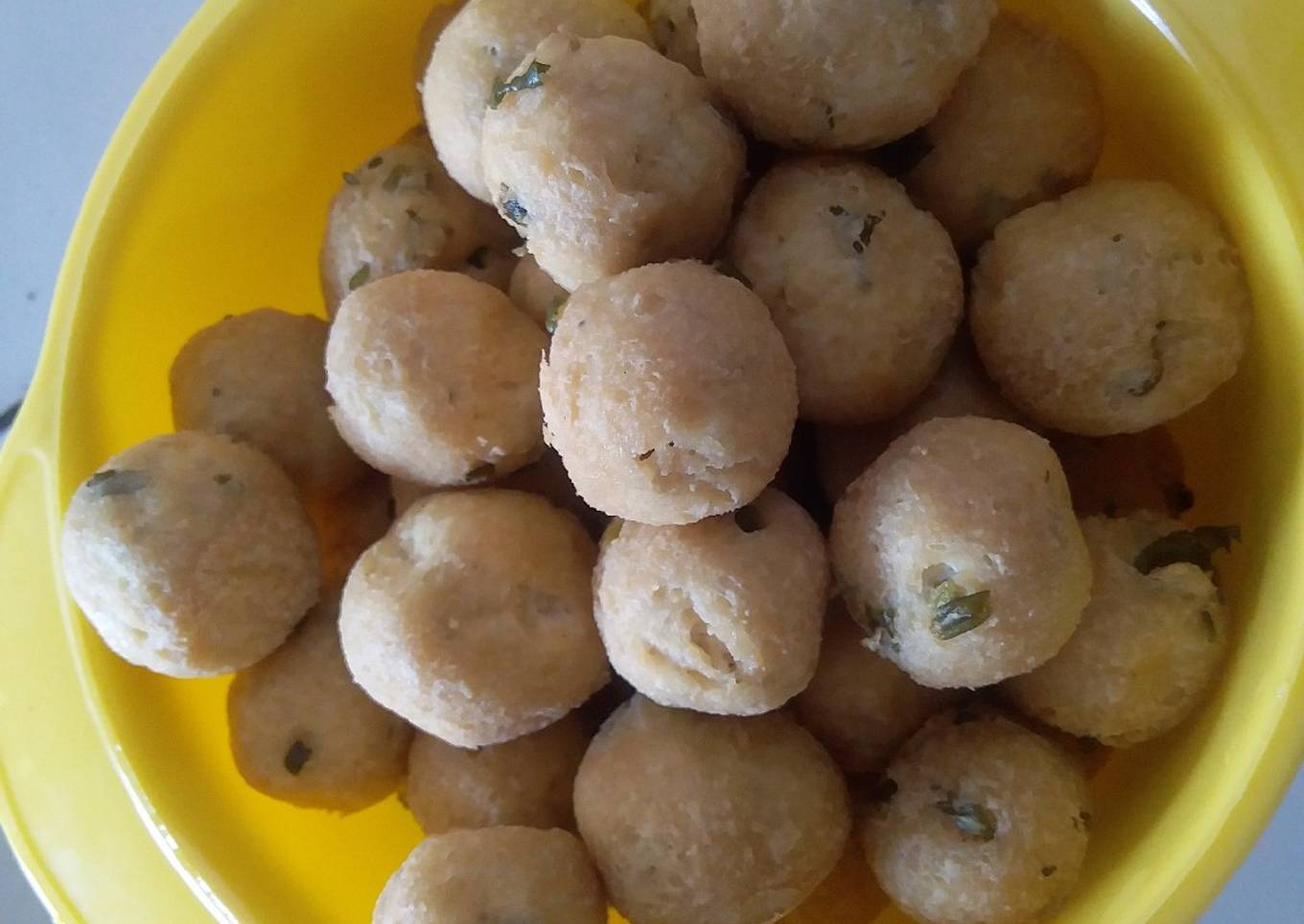 Bola tahu