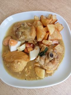 Una foto de Pollo en pepitoria