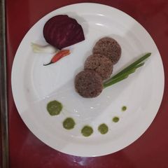 A picture of Beetroot cutlets.