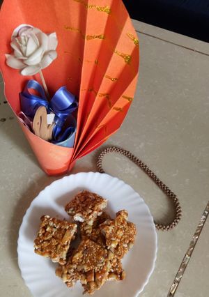 A picture of Mixed Dry Fruit Chikki.