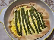 Una foto di asparago torta salata
