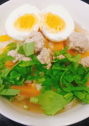รูปของ ข้าวต้มทรงเครื่อง