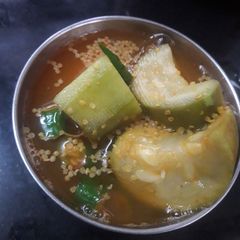 A picture of Bottle gourd pickle.