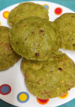 A picture of Tea - Time Seasonal Hare Matar Ki Puri Without Stuffing.