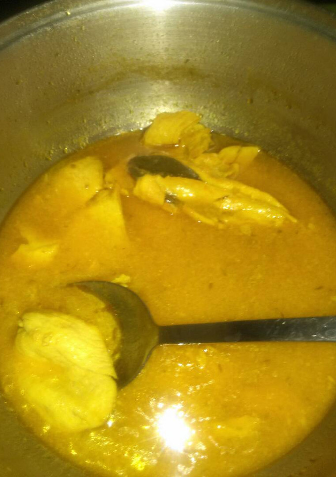 Una foto de Filetes de pollo en salsa