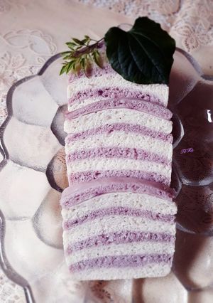 Hình của món BÁNH MÌ khoai lang tím.