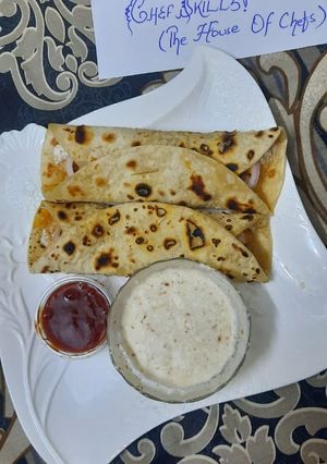 A picture of Yummy smoky chicken boti roll without barbequing.