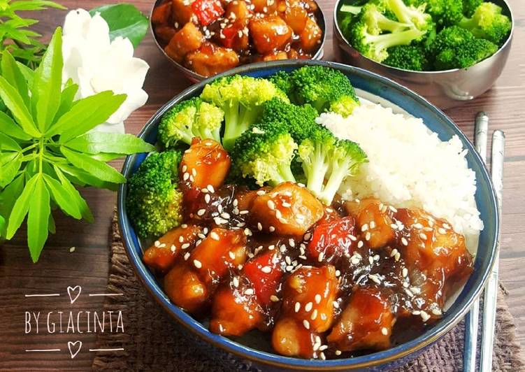 Bagaimana Menyiapkan Teriyaki Chicken Bowl + Broccoli yang Lezat