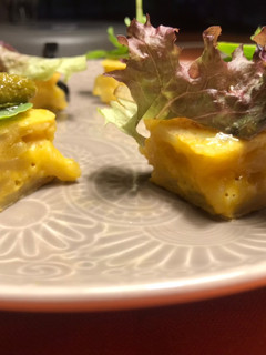 Una foto de Tapa de Tortilla de patatas y cebolla