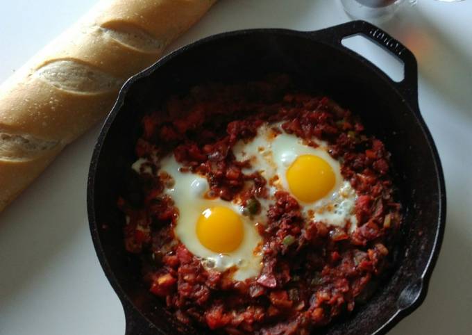 Tunisian eggs (shakshouka)