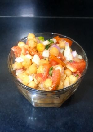 A picture of Chana chat.