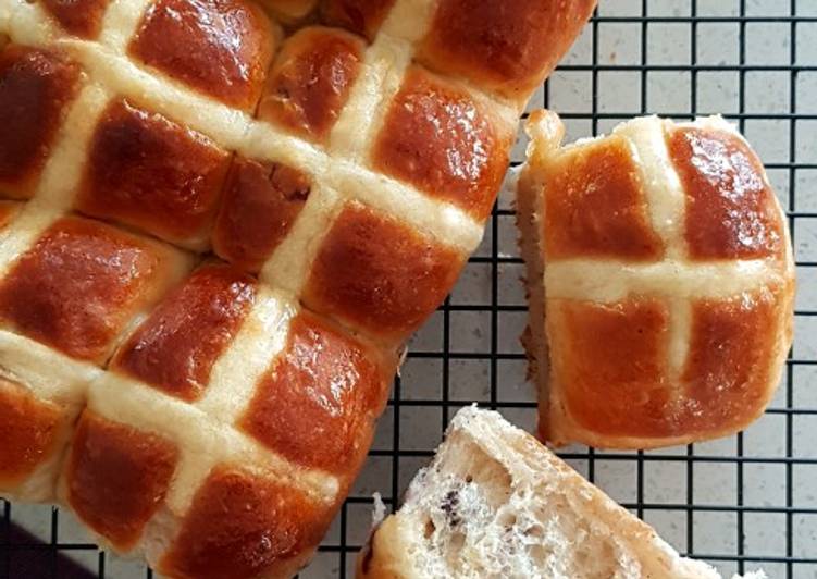 Step-by-Step Guide to Prepare Any-night-of-the-week Fluffy Hot Cross Buns