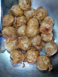 A picture of Yam balls.