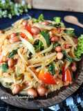 SOM TAM (salad pepaya muda khas thailad)