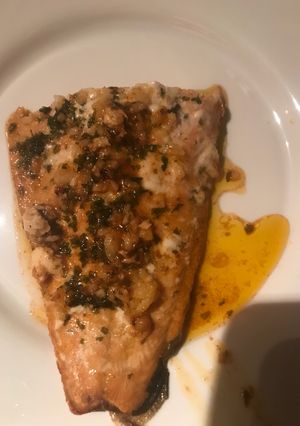 Una foto de Salmón al horno